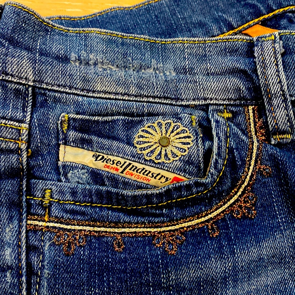 Diesel jeans "Liv" skinny straight Sz 26x32 awesome wash denim blue fade